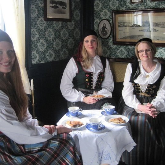 263087_10150247983033397_2053419_n