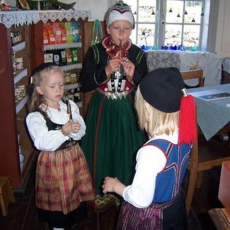 4938_92764253396_168705_n