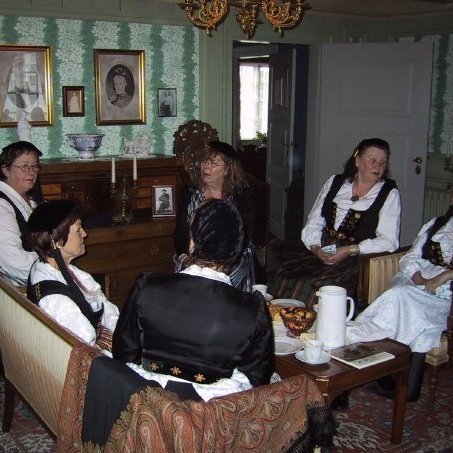 5029_94393363396_4252239_n