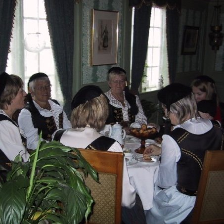 5029_94393383396_1330736_n