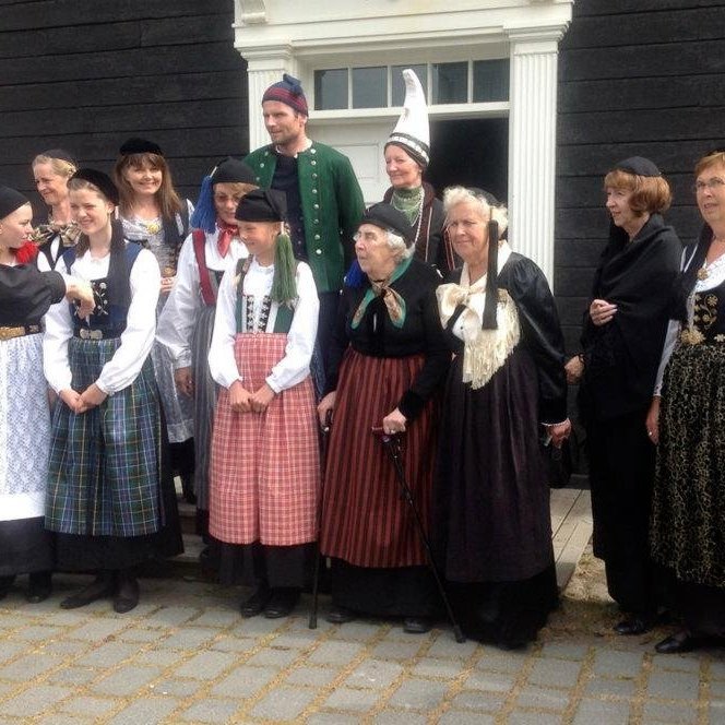 582765_10151004803873397_2109182250_n